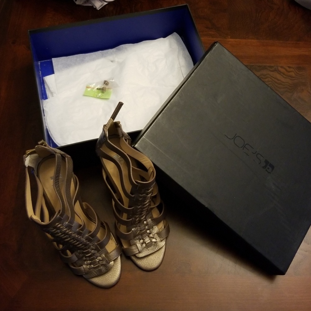 Joe's Jeans Pearce  Gold Gladiator Sandal - 7